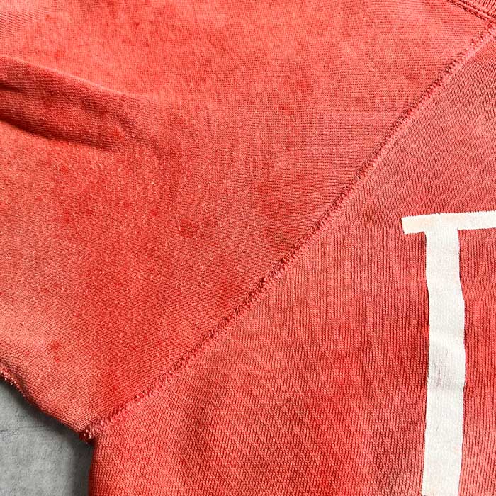 VINTAGE 60'S FADED RED RAGLAN SHORT SLEEVE SWEAT SHIRTS