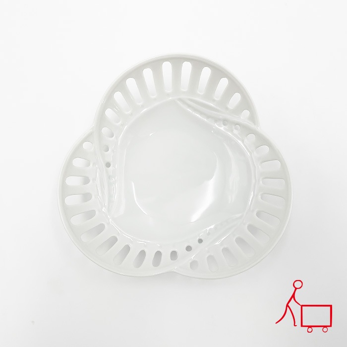 140【A品・B品込み】透かし三つ葉皿小