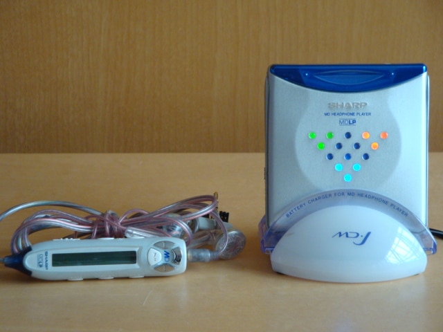 シャープ MDヘッドホンプレーヤー MD-ST521 SHARP シャープ MDプレーヤー MD-ST521-A BLUE｜Yahoo!フリマ
