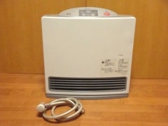 ガスファンヒーター デジタル操作パネル付き シンプルで使いやすく優れた操作性のガスファンヒーター