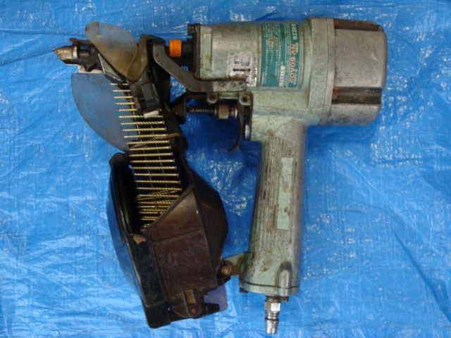 Hitachi 日立 ロール釘打機 NV50AD2 50mm エア工具 -【通販 Hitachi 日立 ロール釘打機 NV50AD2 50mm エア工具 -【通販