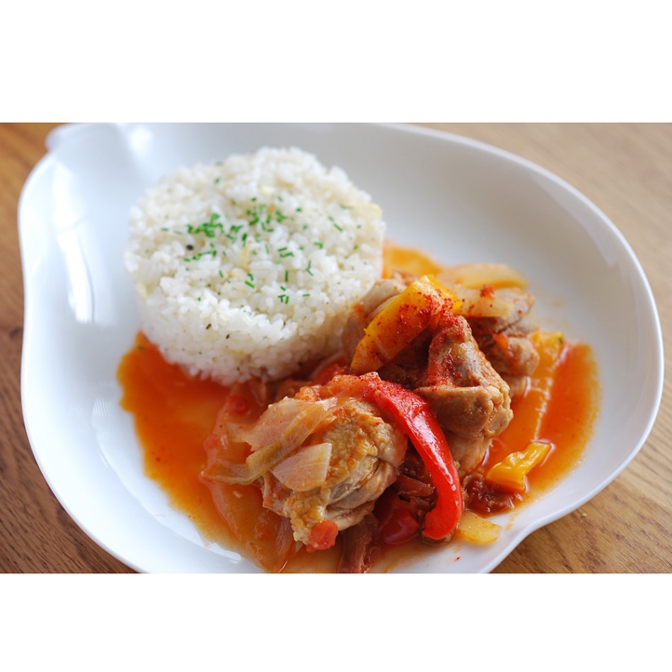 【決めては、生ハム、ピマンデスペレット】鶏肉のトマト煮込み　バスク風　380g（２人分）冷凍