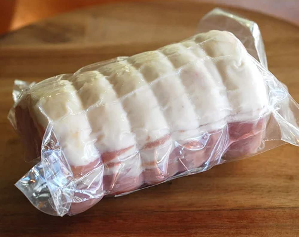 【お買い得！】布巻きロースハムブロック（カナダ、アメリカ産素材使用）800g　冷蔵　送料別