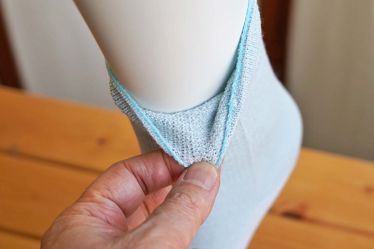 絹と麻でさわやか ゆったり5本指 表：綿・麻、裏：絹 天然素材 Mサイズ