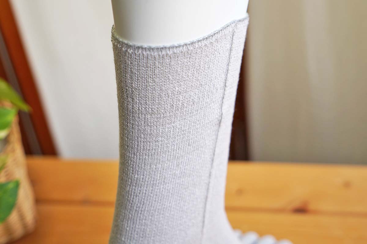 絹と麻でさわやか ゆったり5本指 表：綿・麻、裏：絹 天然素材 LLサイズ