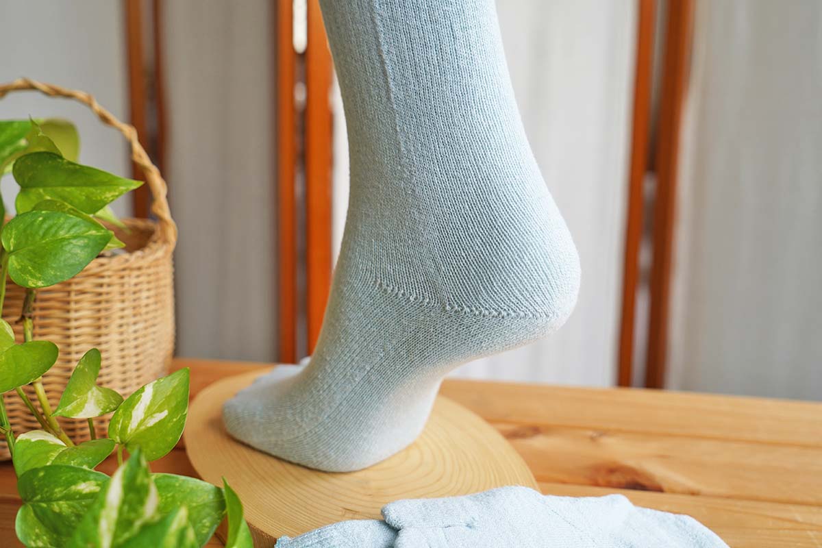 絹と麻でさわやか 足袋(たび) 表：綿・麻、裏：絹 天然素材 Lサイズ