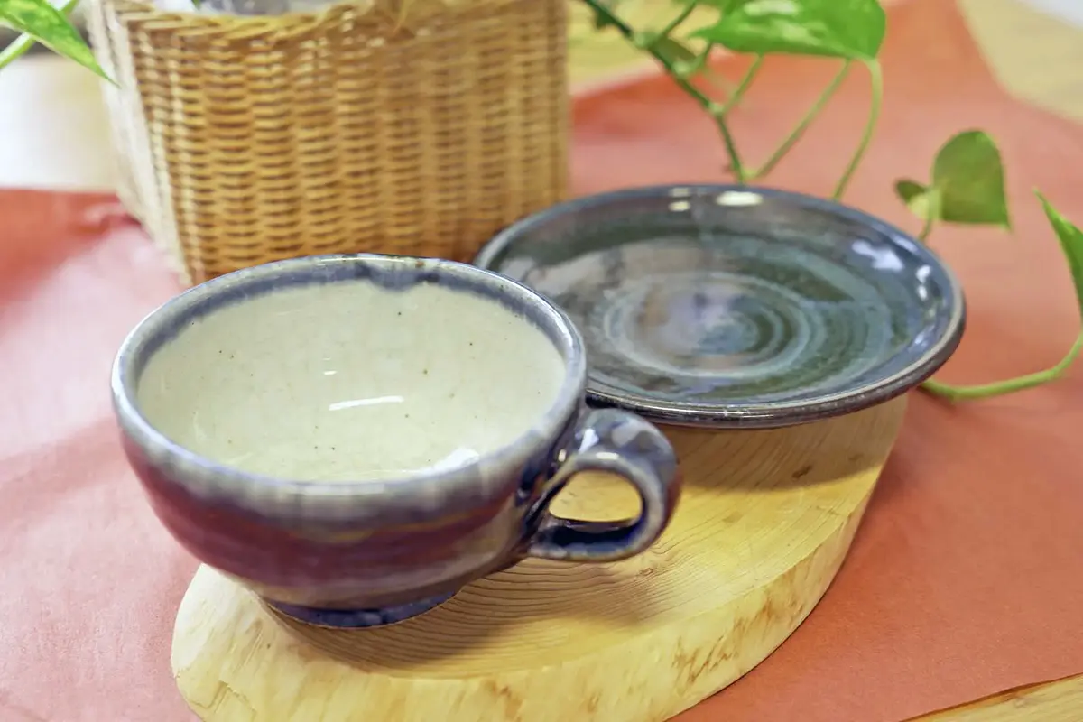 神楽の窯　カップ＆ソーサー　伊勢神宮のお膝元、朝熊山の登り窯