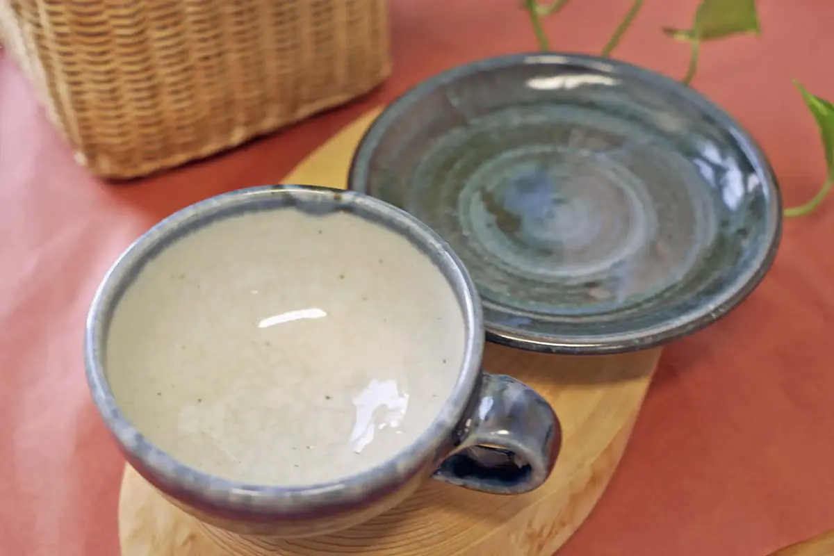 神楽の窯　カップ＆ソーサー　伊勢神宮のお膝元、朝熊山の登り窯