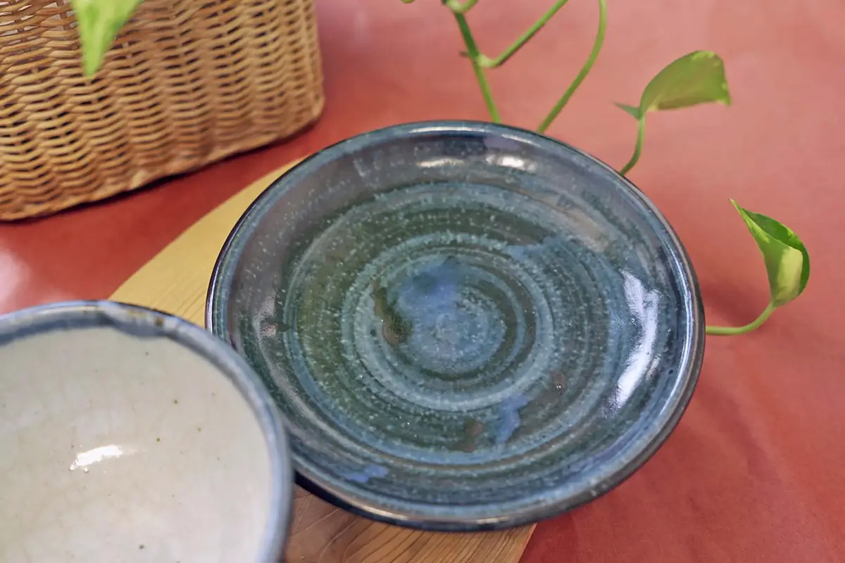 神楽の窯　カップ＆ソーサー　伊勢神宮のお膝元、朝熊山の登り窯