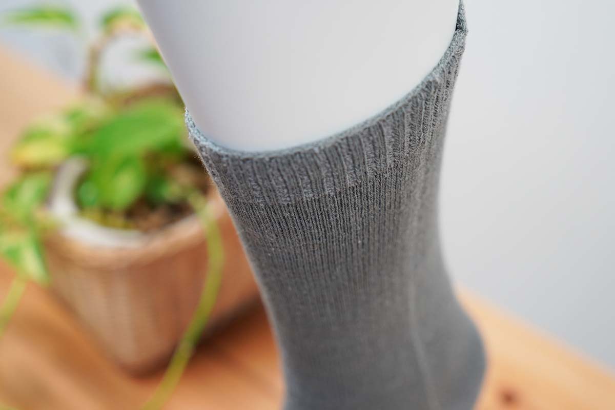 匠（たくみ）スタンダード ゆったり5本指 表：綿+裏：絹 天然素材 Mサイズ