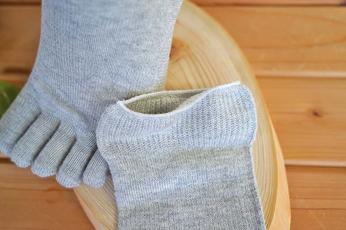 さっぱり快適5本指 絹+綿 天然素材 絹木綿 ゴムなし Lサイズ