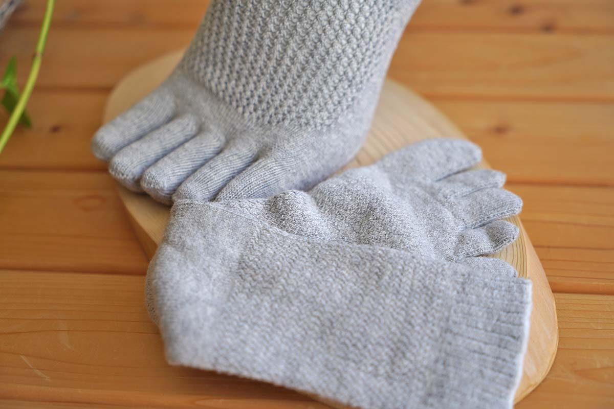 匠（たくみ）薄手メッシュ ゆったり5本指 表：綿+裏：絹 天然素材 LLサイズ