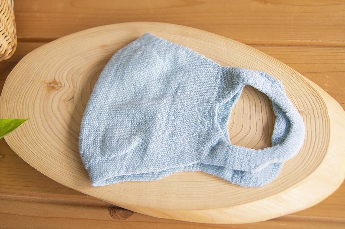 ただいま半額！ セリシン 紫外線吸収 薄手 夏用マスク 天然素材 絹 綿 無縫製 ゴム糸無し Lサイズ