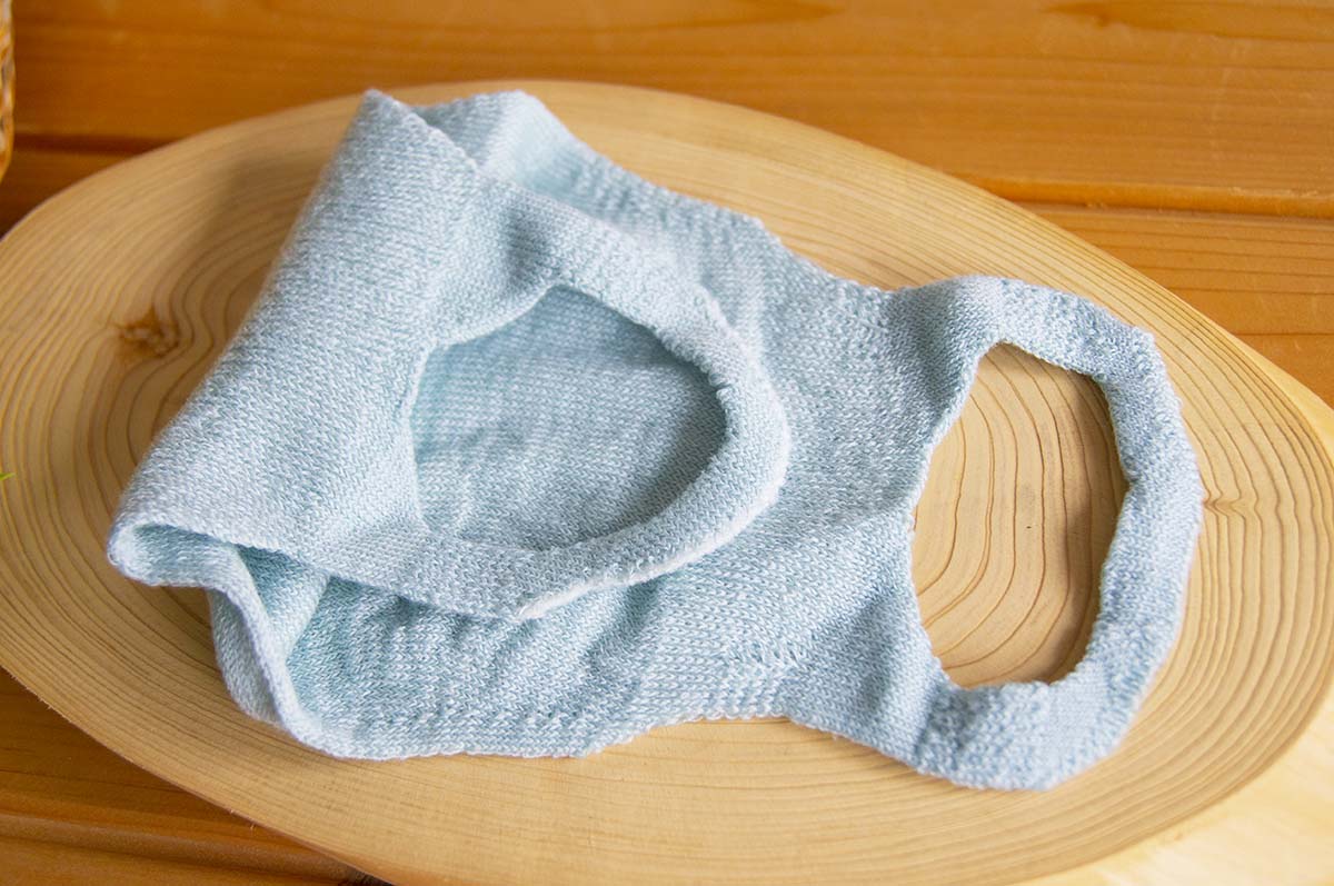 ただいま半額！ セリシン 紫外線吸収 薄手 夏用マスク 天然素材 絹 綿 無縫製 ゴム糸無し Lサイズ