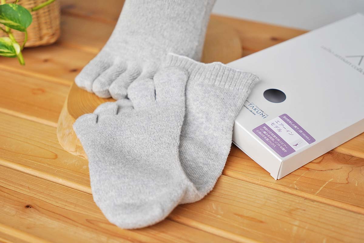 匠（たくみ）エアーイン ゆったり5本指 絹+綿+絹+綿 4層構造 ふわふわ 天然素材  Lサイズ