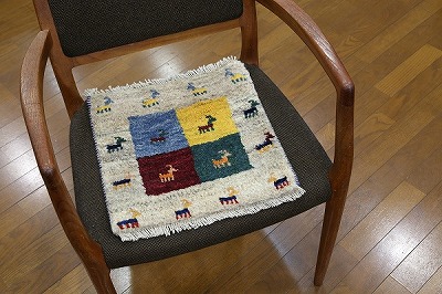 座布団風ギャッベ 28825 【原産地】