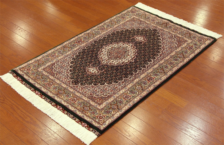 フロアー向きウール絨毯 25225 【原産地】イラン・タブリ－ズ