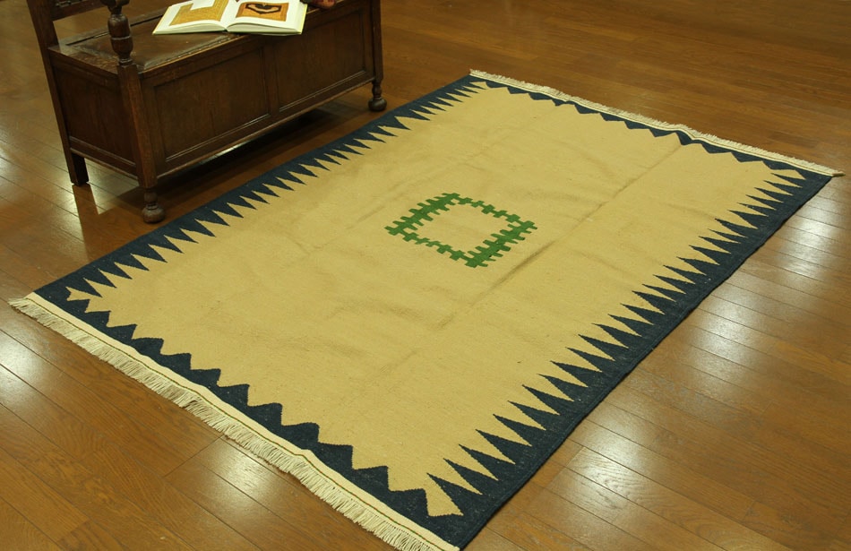 フロアー向きキリム 18633 【原産地】イラン・グ－チャン