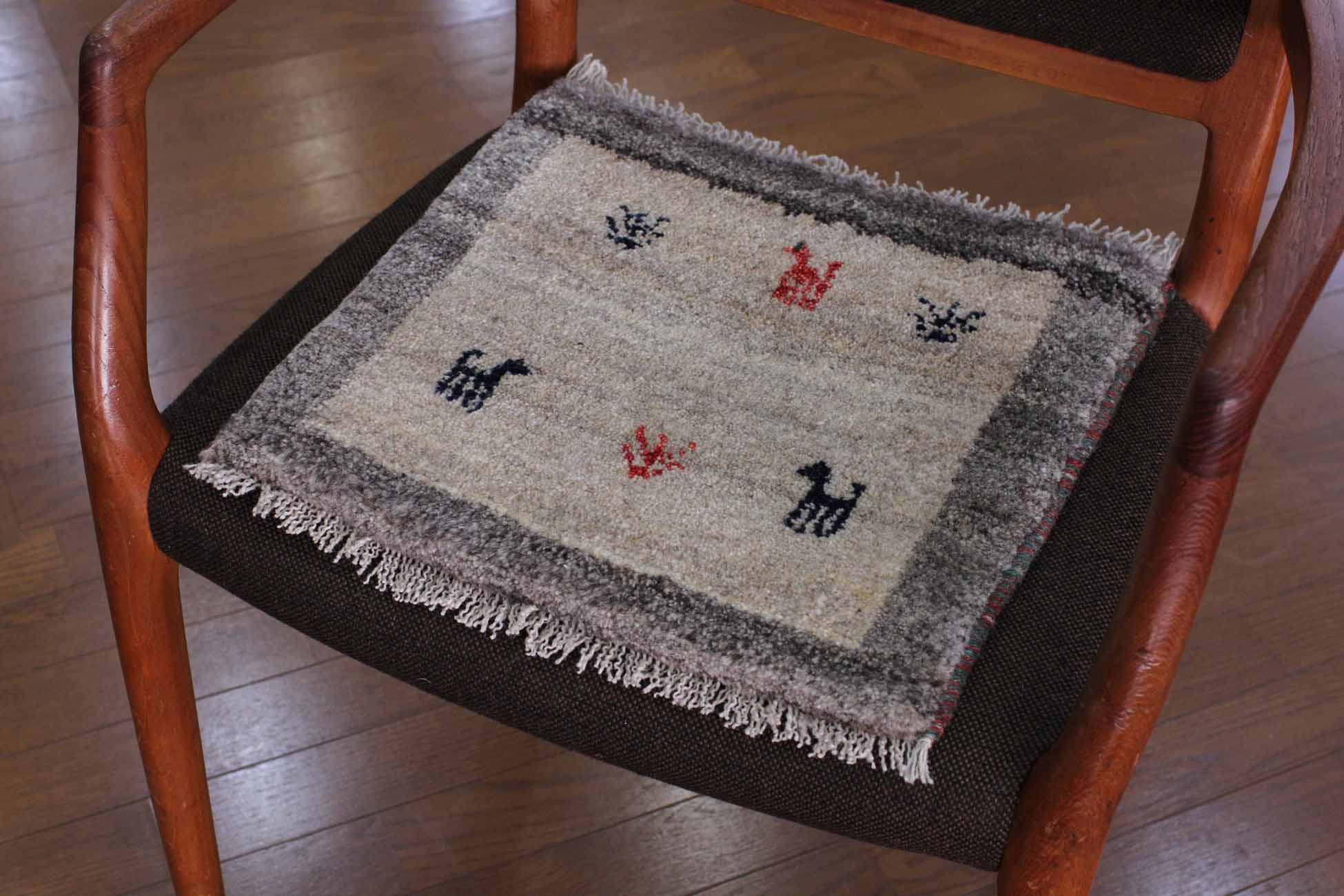 座布団風ギャッベ 25495 【原産地】イラン　シラーズ