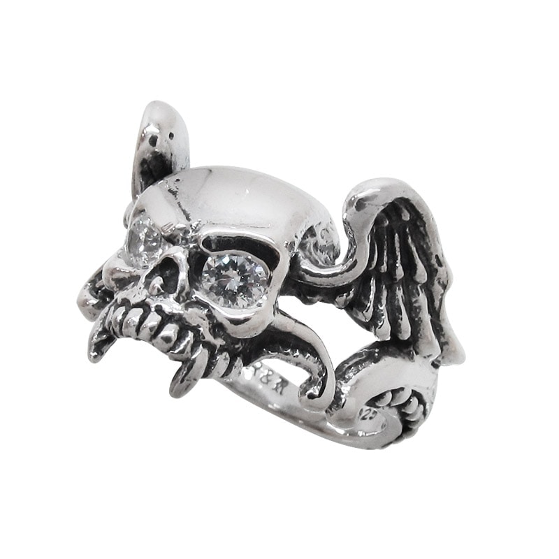 SMALL WINGED VAMPIRE SKULL WITH CZ