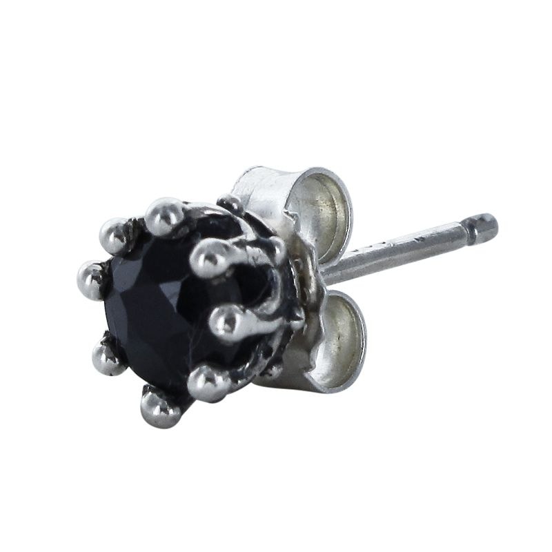 TINY CROWN STONE STUDS WITH ONYX (1��ñ�̡�