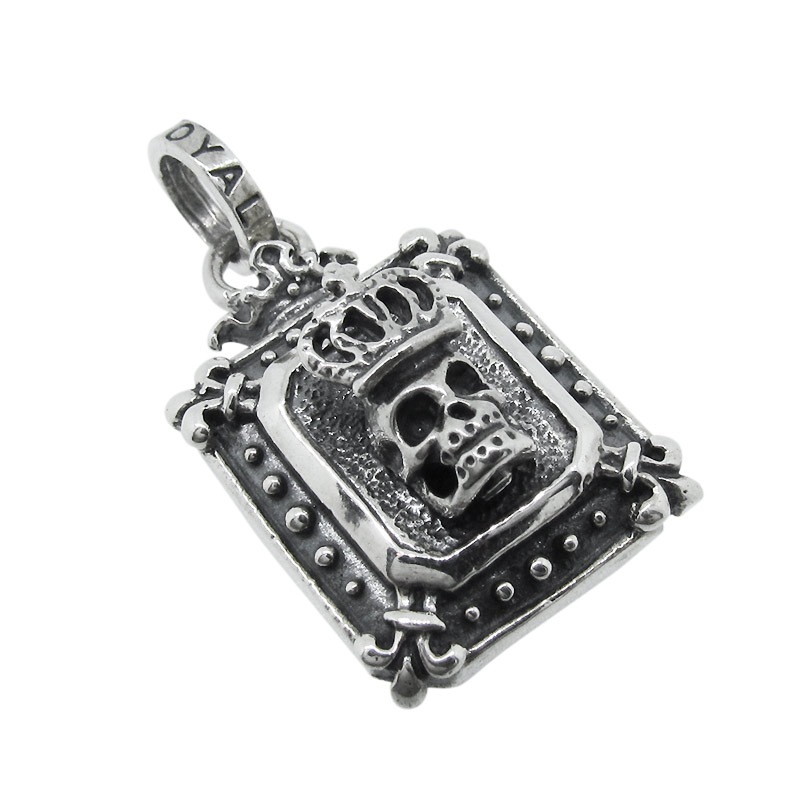DEMI GOD SQUARE WITH SKULLWEARING CROWN