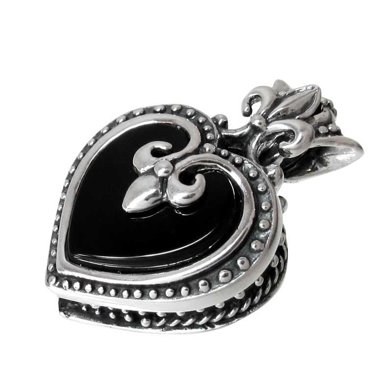 SMALL MAGESTIQUE HEART LOCKET WITH ONYX