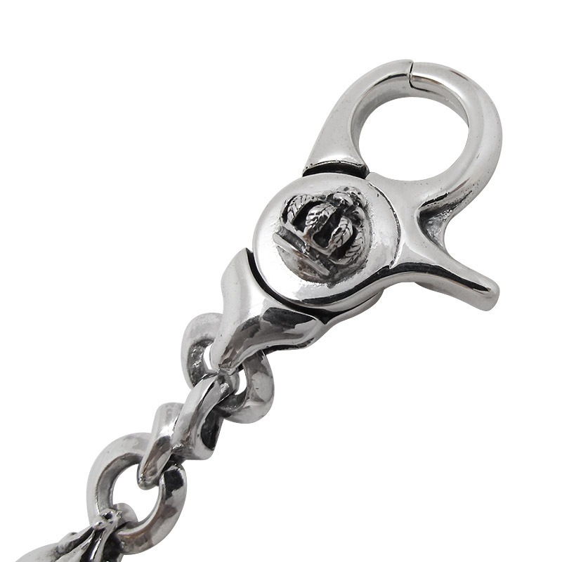 KARNIVALE WITH SKULL HOLDING KEYRING