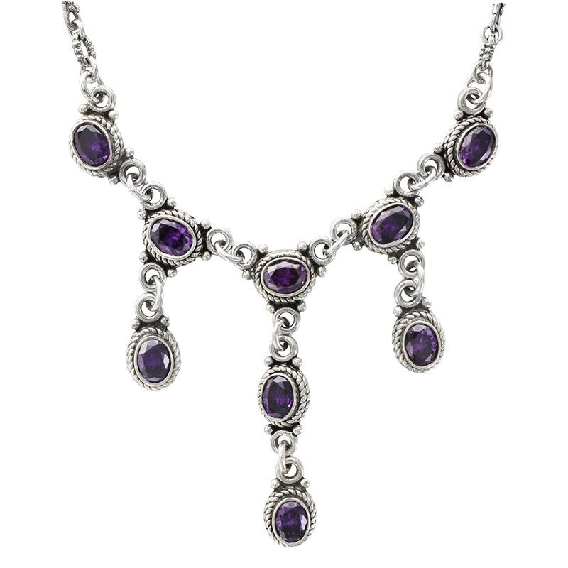 LUCY WITH 9 SWAROVSKIS & LULU CHAIN