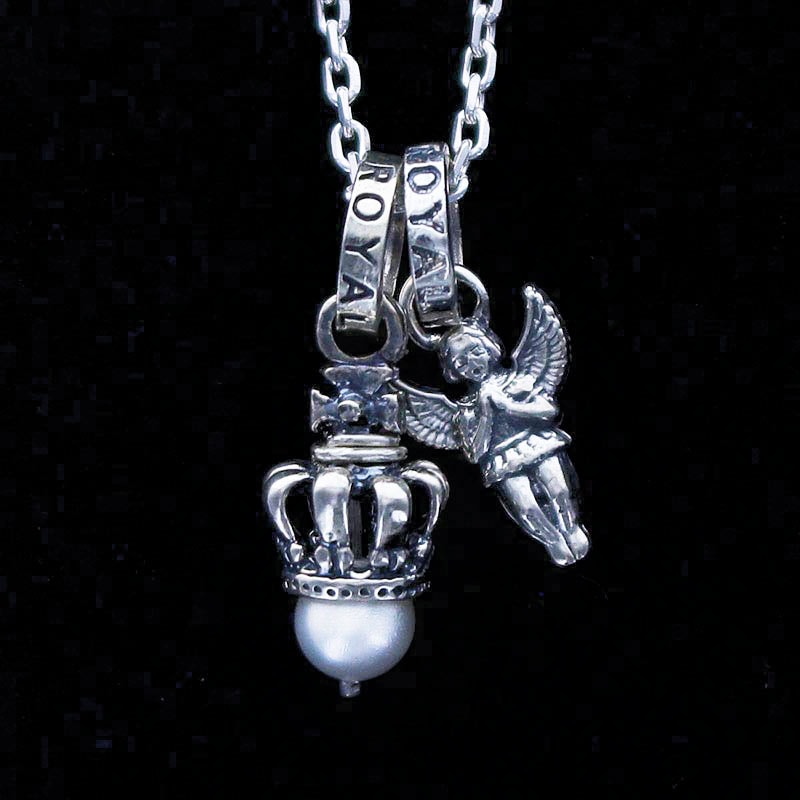 �ڥ���饤����꾦�ʡ�TINY CROWN WITH PEARL (WHITE) & PRAYING ANGEL CHARM GIFT SET