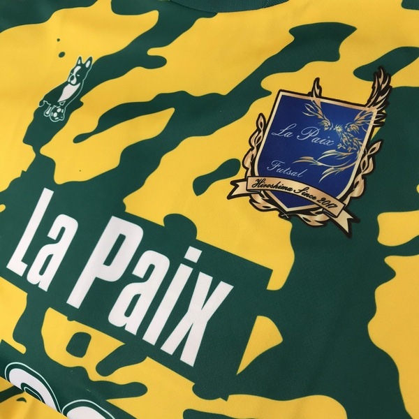フットサルチームlapaix様にユニフォームを納品しました