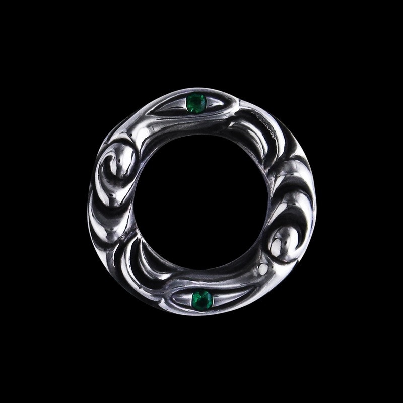 クレーン リング ペンダント ウィズ エメラルド