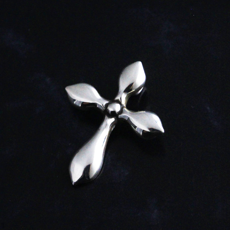 ティアー クロス ペンダント