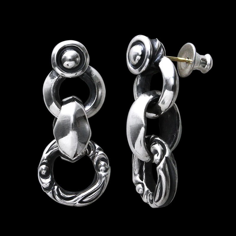 リンクド シグネット イヤリング | メイティングフライト コレクション  