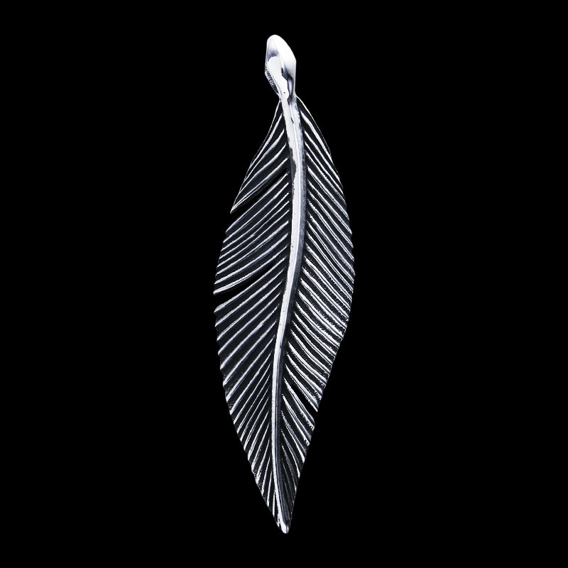 フェザー ペンダント