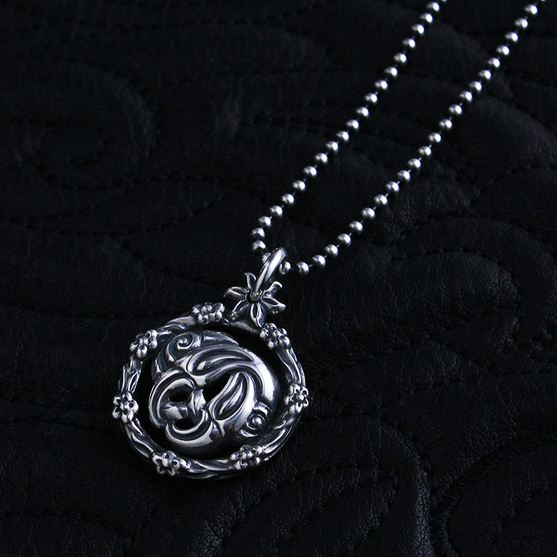 フローラル ネスト ペンダント ウィズ 2mm ボールチェーン | メイ