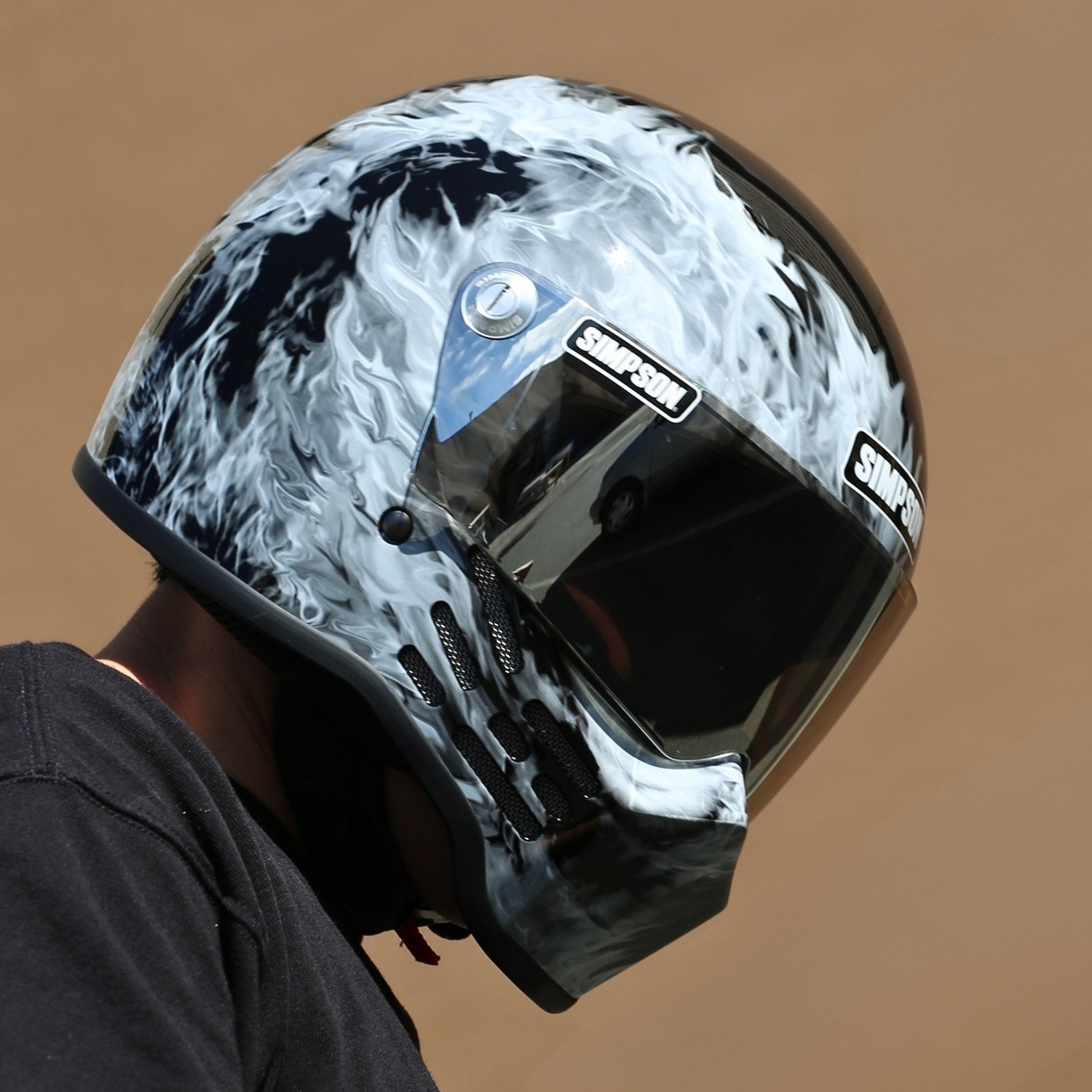 SIMPSON M10 フレアモノクローム｜SIMPSONヘルメット公認オンラインストア