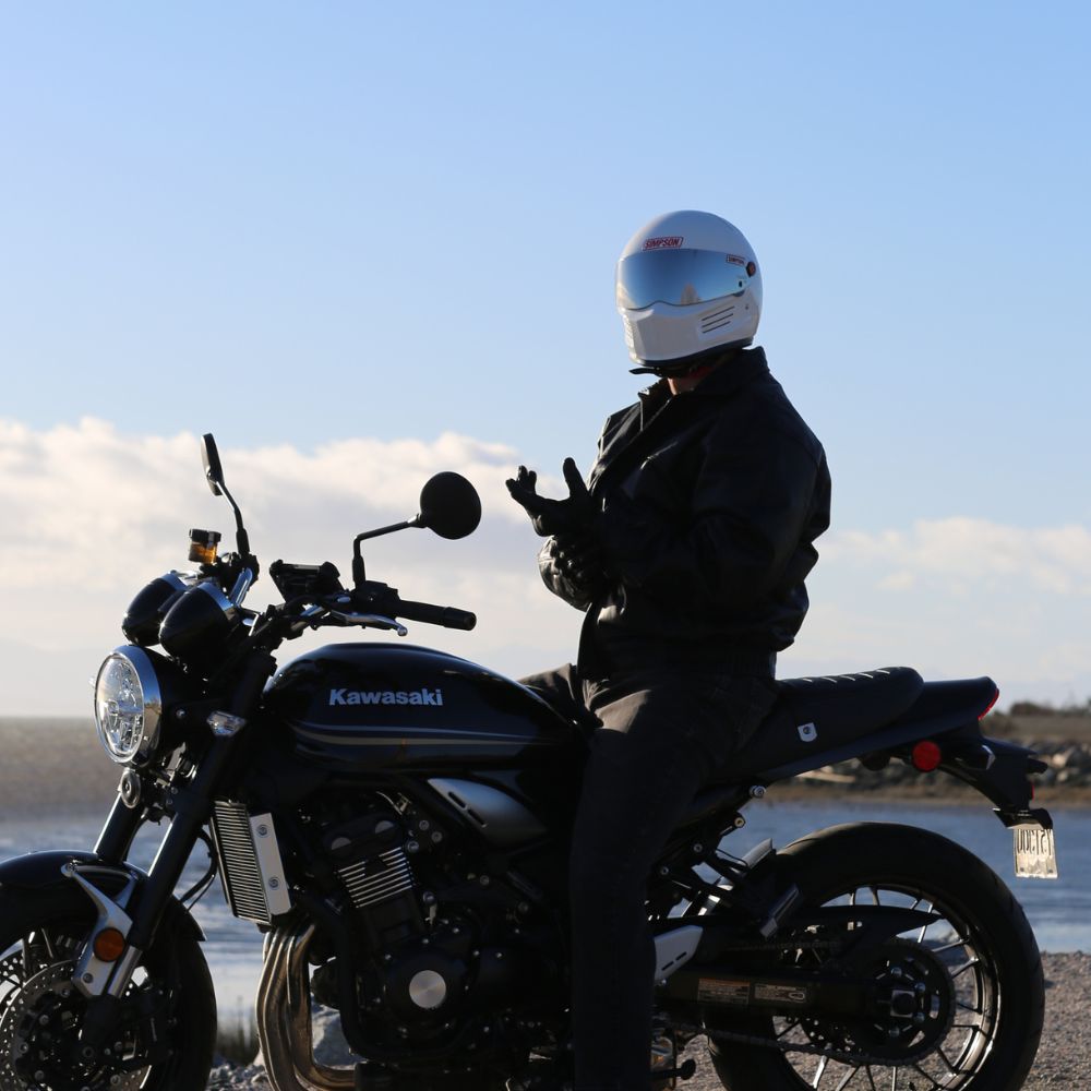 SIMPSON BANDIT Pro ホワイト | SIMPSONヘルメット公認オンラインストア