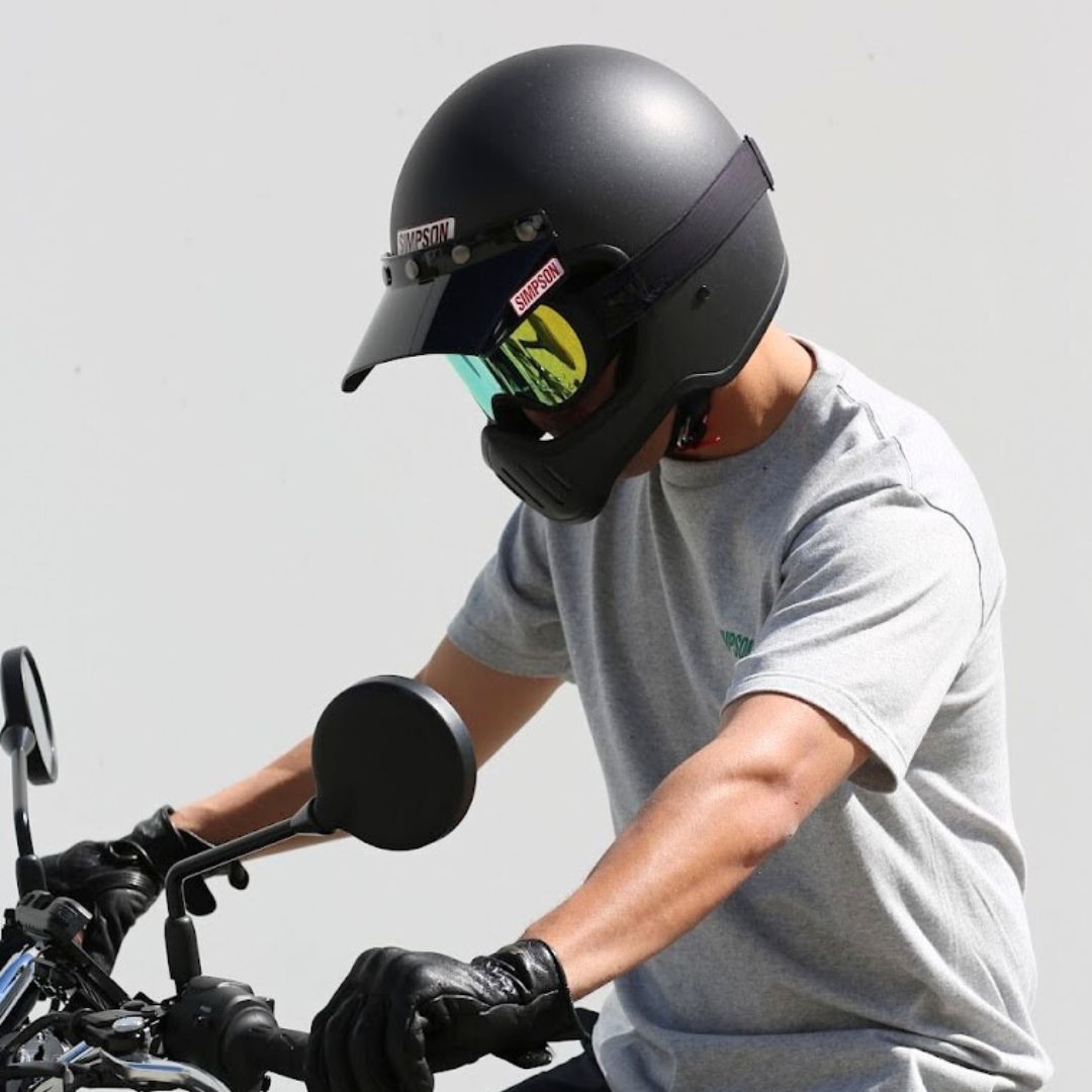 SIMPSON シンプソン M50 XLサイズ バイザー付 SIMPSON（バイク） シンプソンヘルメット M50 マットブラック