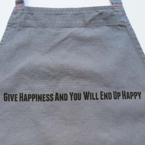 BASIC APRON-C  GIVE HAPPINESS
