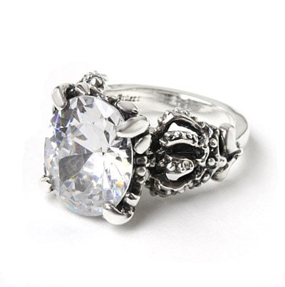 LARGE ROUND ANTOINETTE