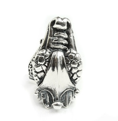 DRAGON RING W/FDL CUT OUT ON SIDE
