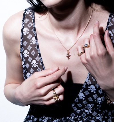 【本国オーダー・受注生産】OPEN FDL TINY CROSS 10K Gold