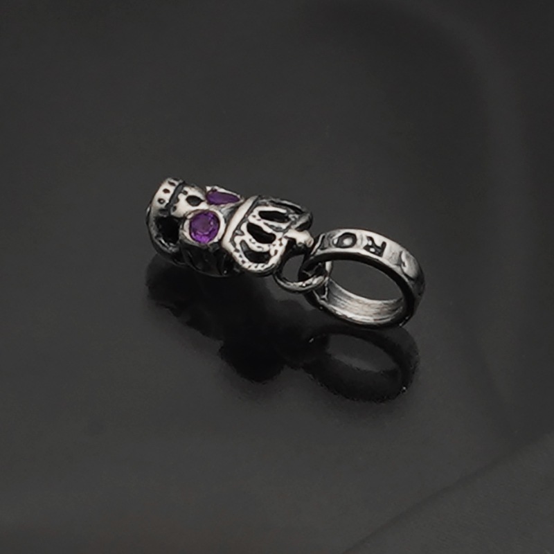 Skull with Crown with Amethyst in eyes