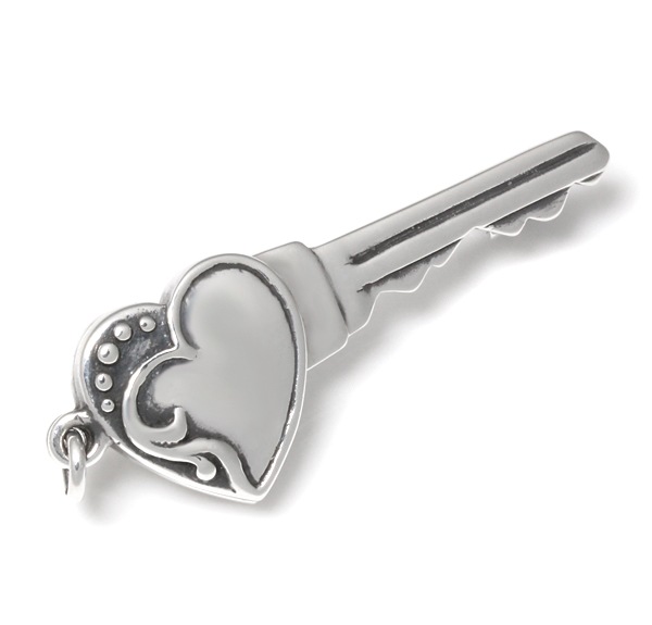 HEART LOCKET KEY PIN 【OUTLET】