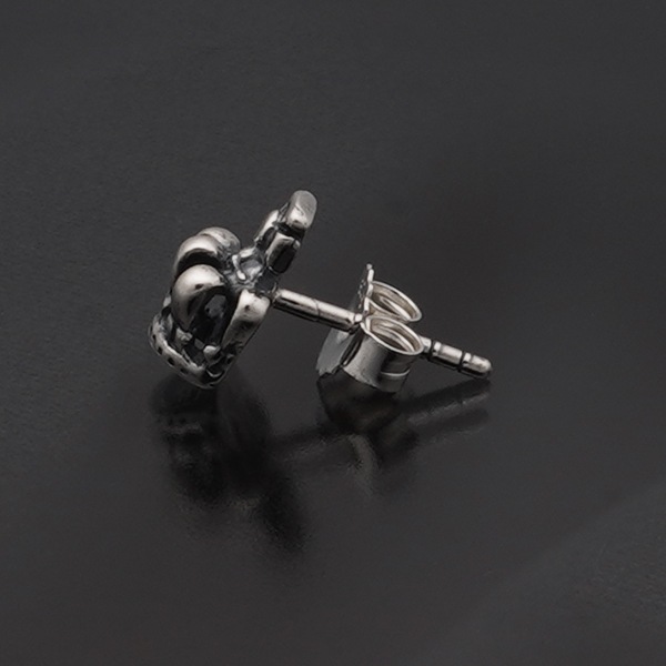 HALF TINY CROWN STUD(1個単位)