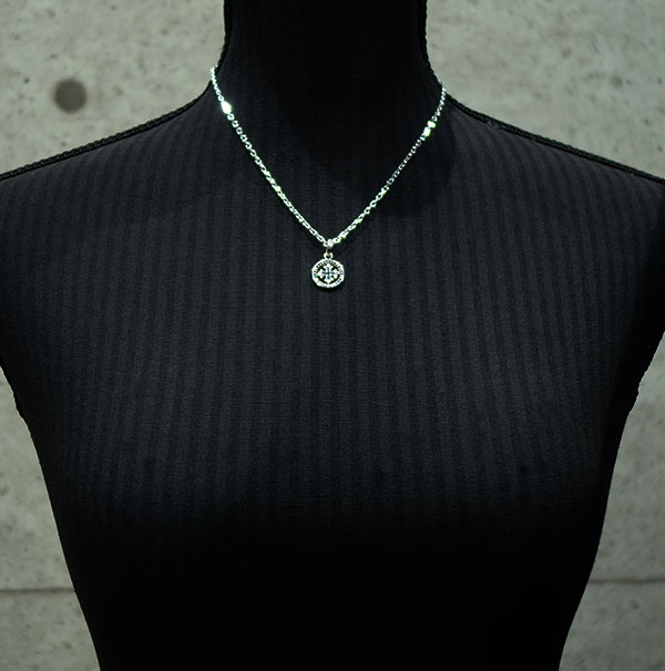 ロイヤルオーダー 【本国オーダー・受注生産】TINY CROSS MEDALLION