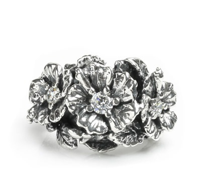 HONOLULU TRIPLE HIBISCUS & LEAVES w/ CENTER CZ