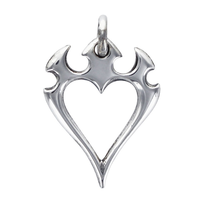 VAMPIRE HEART PENDANT