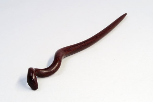 メール便対応】蛇のかんざし チンチャン（手違紫檀）/ 木工作家 工房  